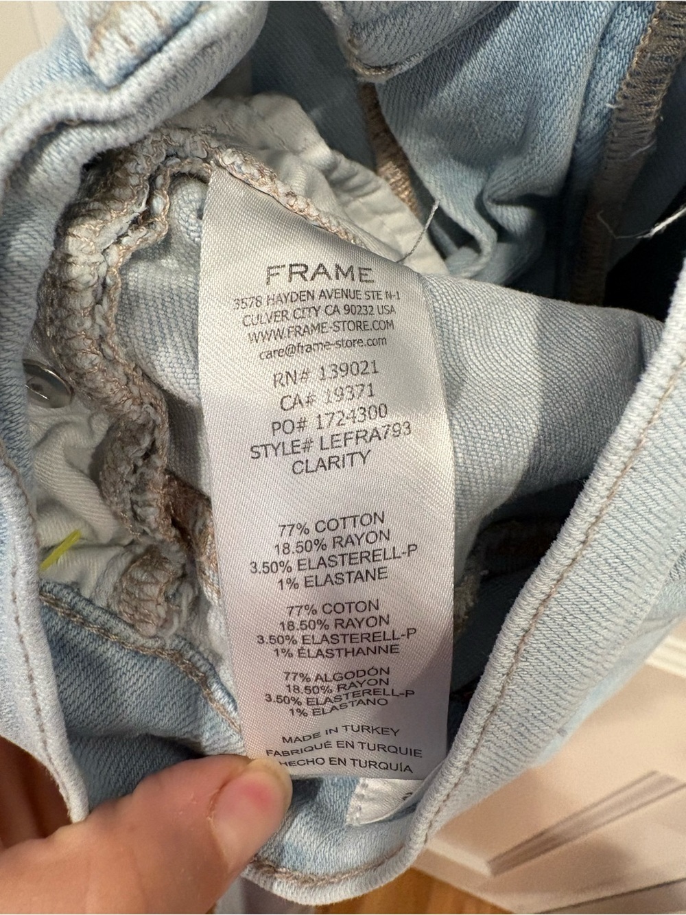 Frame Le Easy Flare Jeans in Clarity - Picture 8 of 10